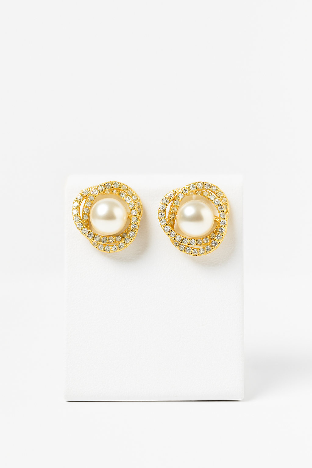 Elegant Gold and Pearl Earrings